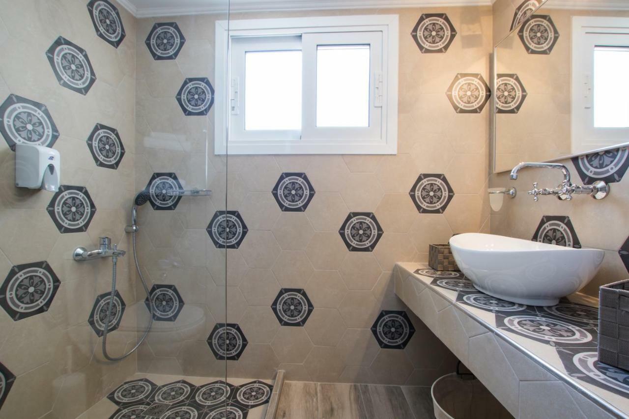 Optasia Apartment Kárpathosz Kültér fotó