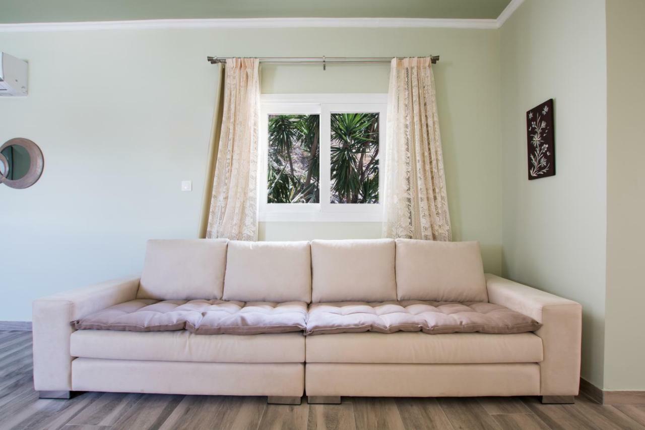 Optasia Apartment Kárpathosz Kültér fotó